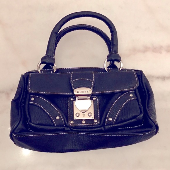Guess Handbags - 💸$5 add on — Guess mini bag